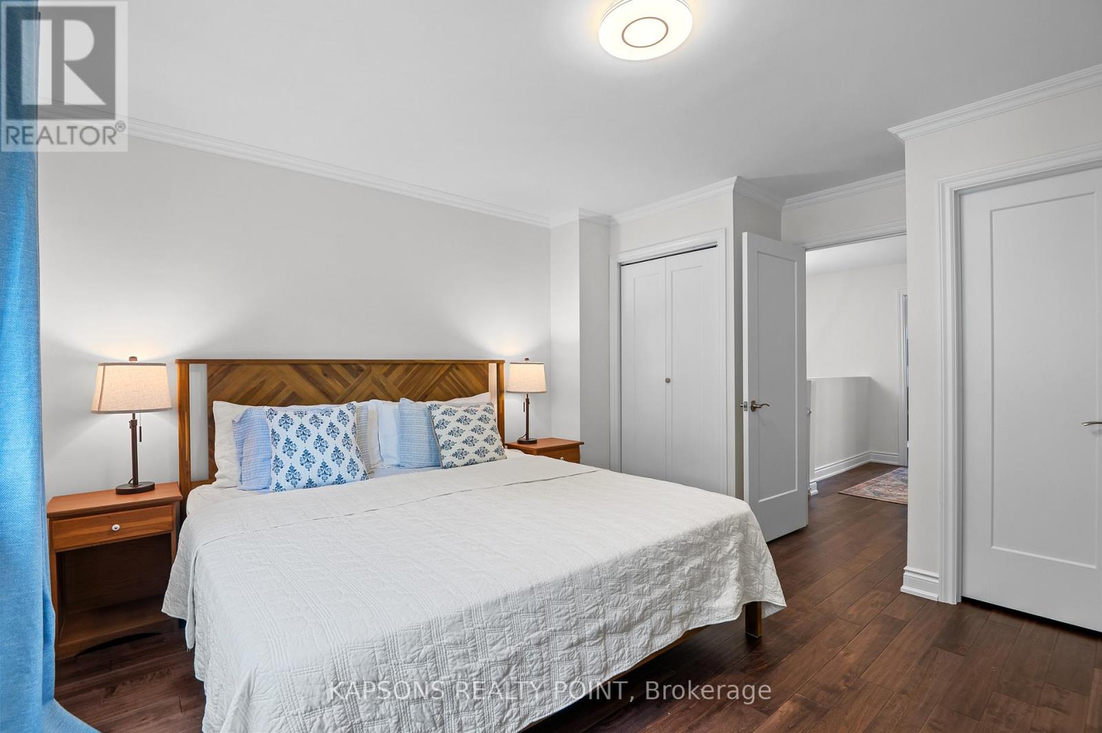 1255 Woodhill Court, Mississauga, Ontario  L5E 3H2 - Photo 34 - W12493350