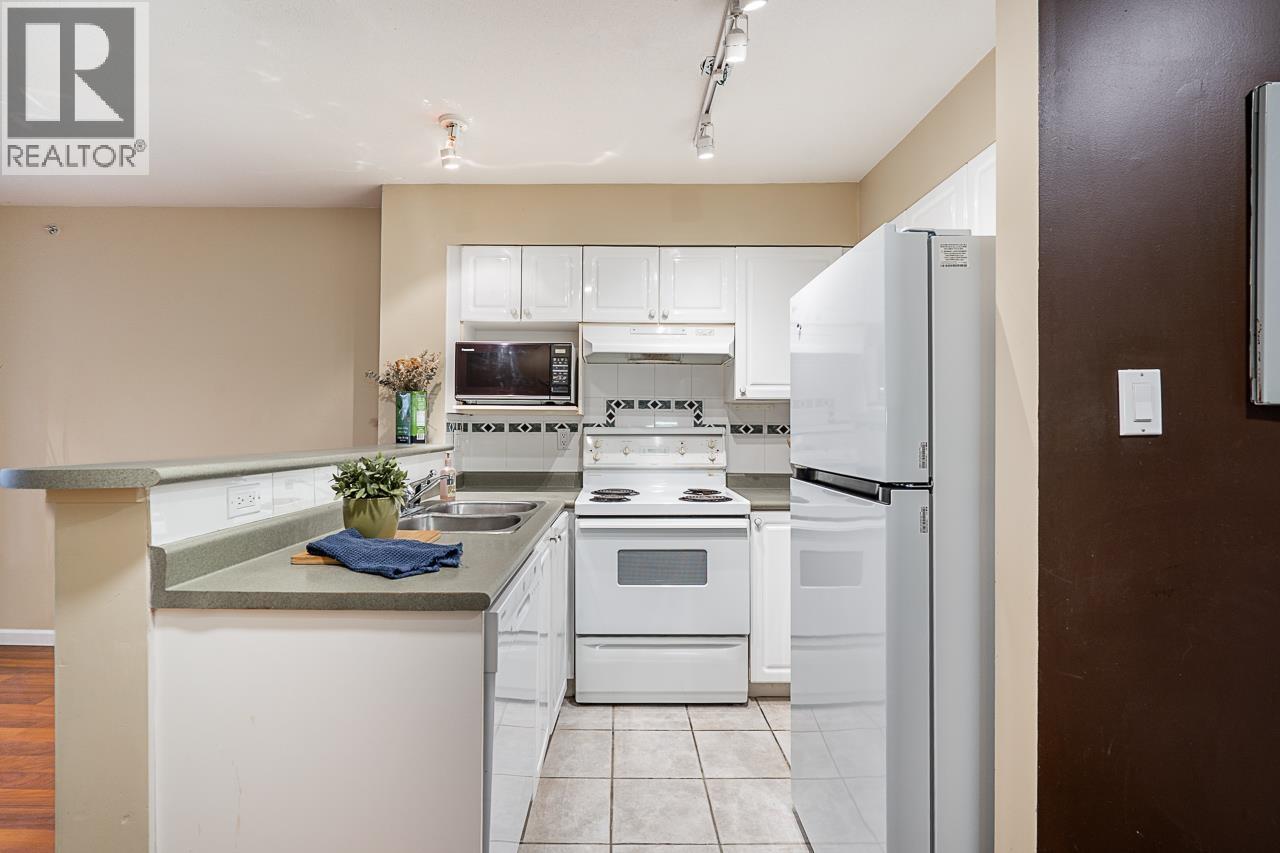 Ph17 760 Kingsway, Vancouver, British Columbia  V5V 3C1 - Photo 9 - R3063270