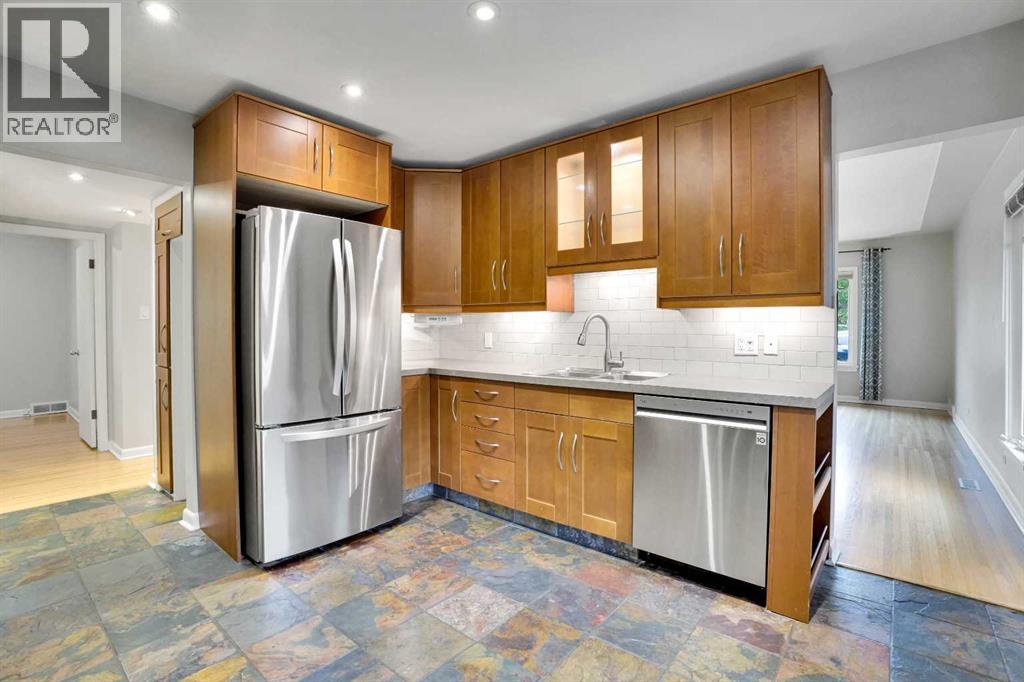 3045 26a Street Sw, Calgary, Alberta  T3E 2E4 - Photo 18 - A2266219