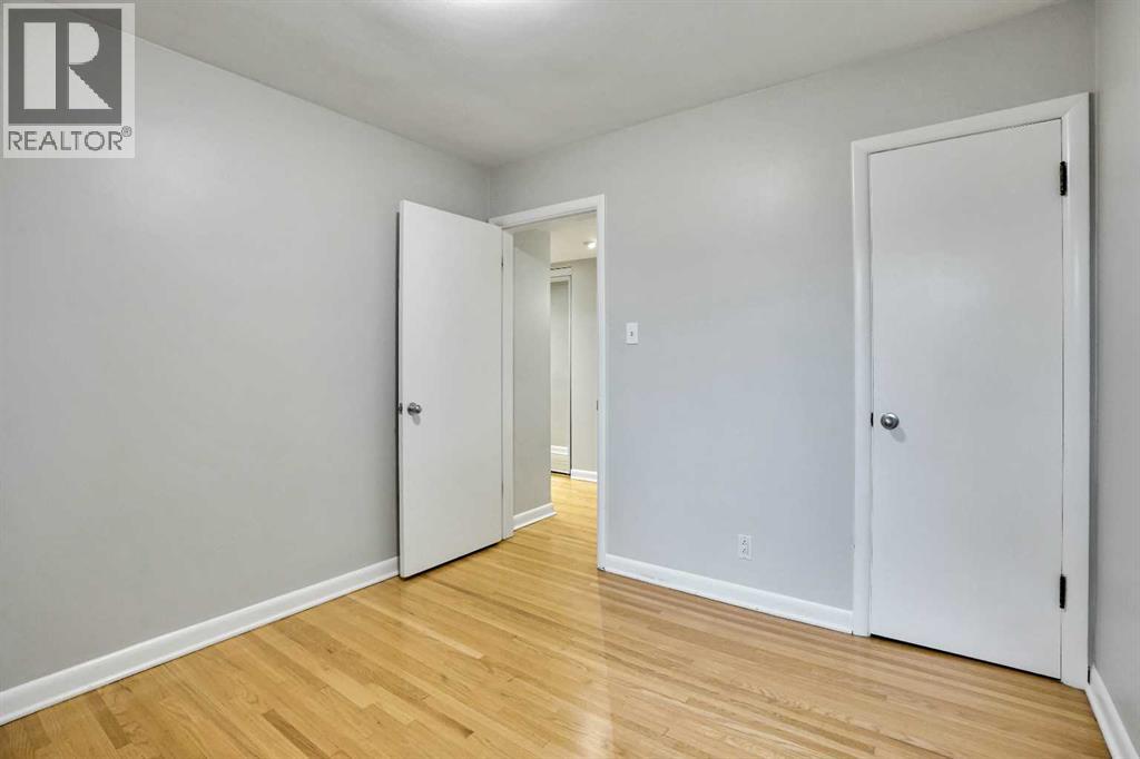 3045 26a Street Sw, Calgary, Alberta  T3E 2E4 - Photo 14 - A2266219