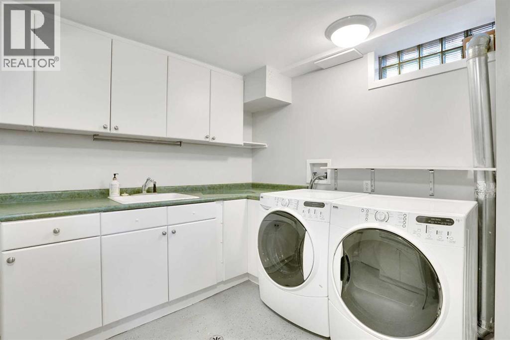 3045 26a Street Sw, Calgary, Alberta  T3E 2E4 - Photo 40 - A2266219