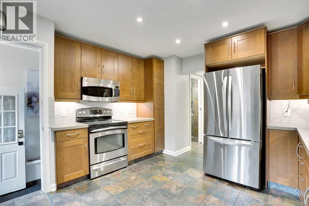 3045 26a Street Sw, Calgary, Alberta  T3E 2E4 - Photo 19 - A2266219