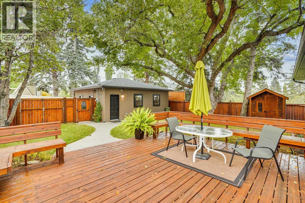 3045 26a Street Sw, Calgary, Alberta  T3E 2E4 - Photo 25 - A2266219