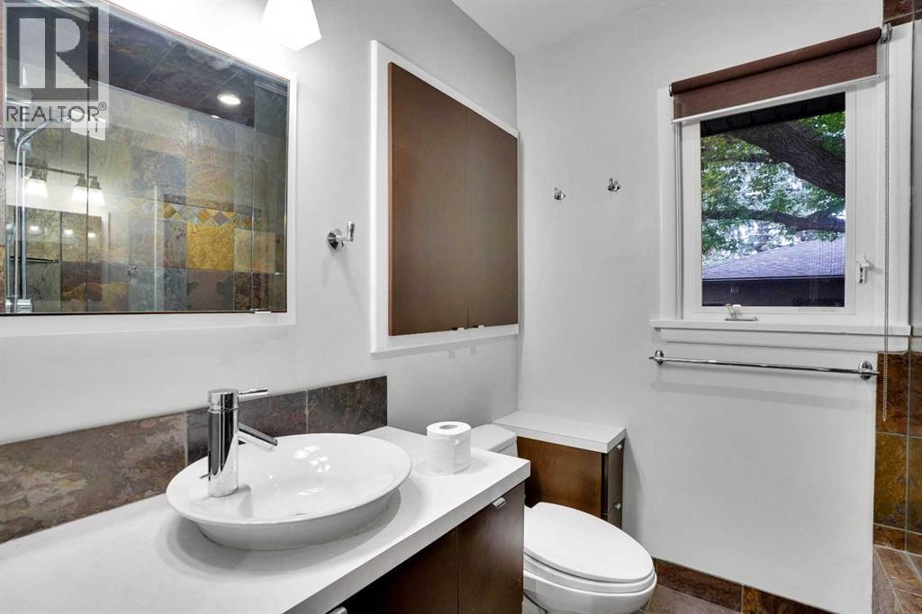 3045 26a Street Sw, Calgary, Alberta  T3E 2E4 - Photo 23 - A2266219