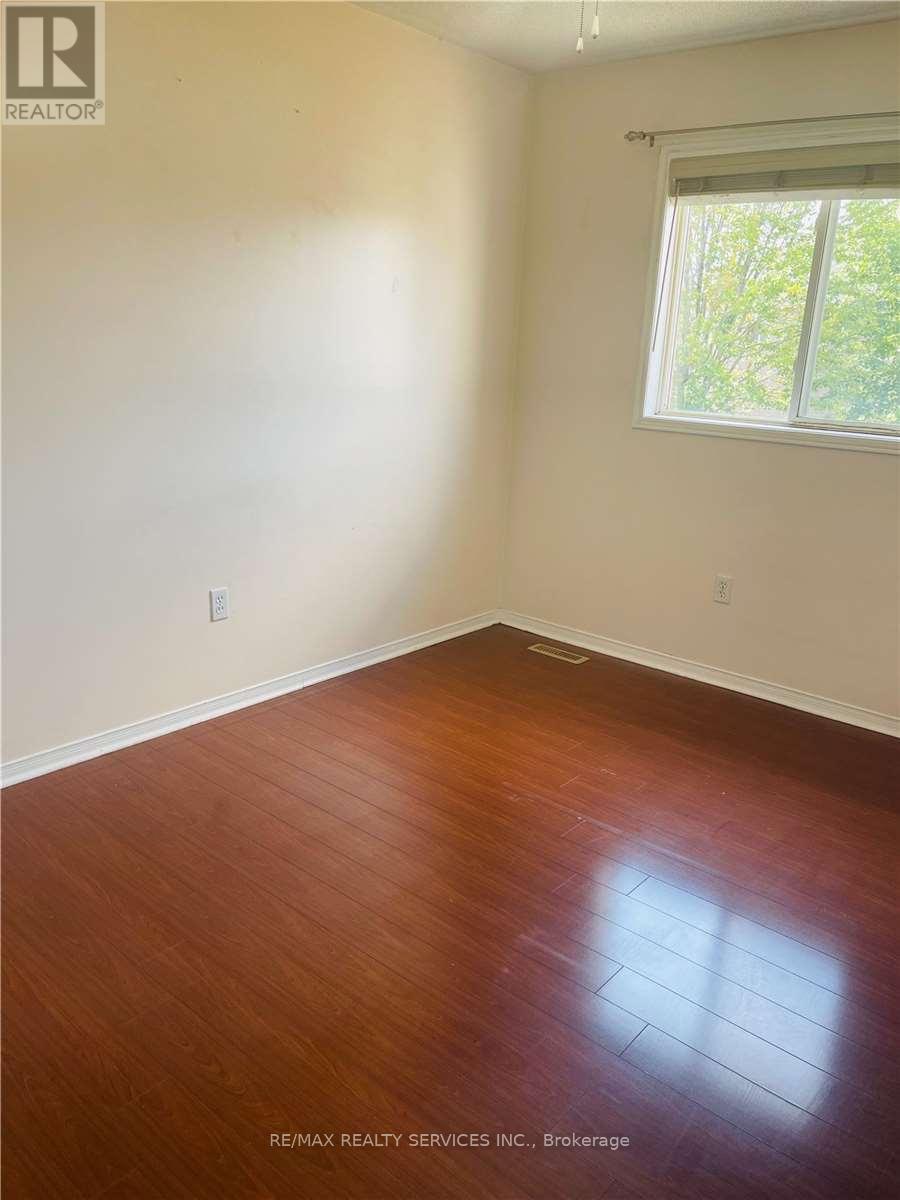 20 Whiteface Crescent, Brampton, Ontario  L6X 4W6 - Photo 10 - W12475841