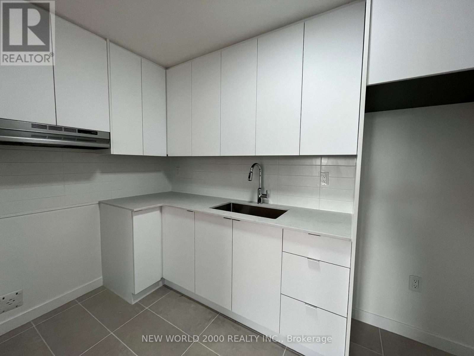 1503 - 101 Roehampton Avenue, Toronto, Ontario  M4P 2W2 - Photo 2 - C12493744