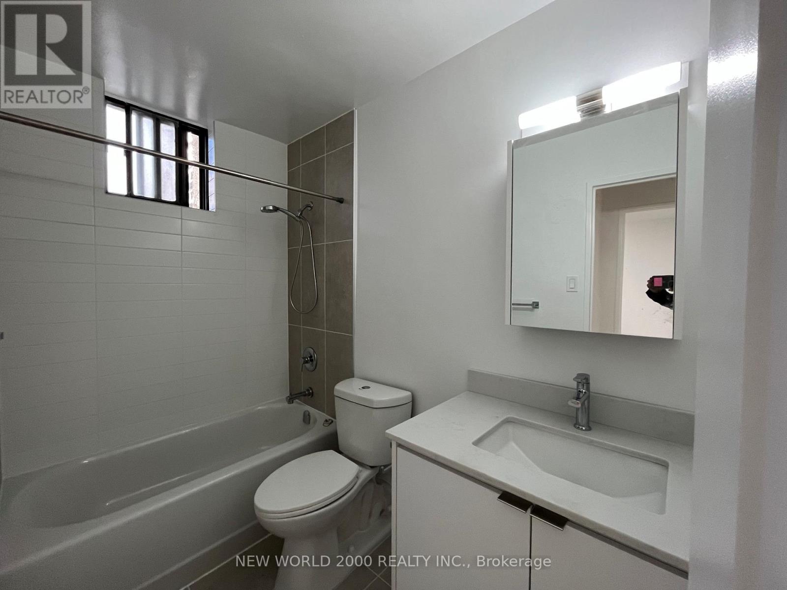 1503 - 101 Roehampton Avenue, Toronto, Ontario  M4P 2W2 - Photo 5 - C12493744