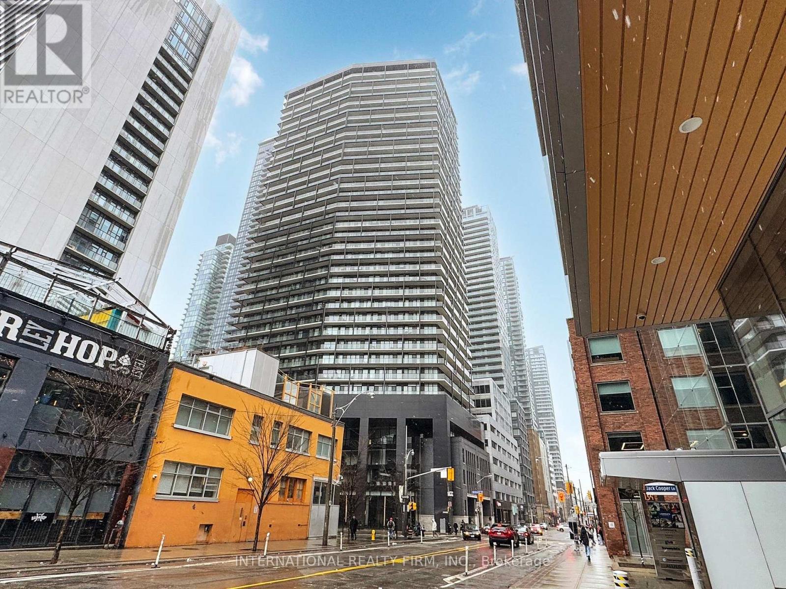 1712 - 125 PETER STREET, Toronto, Ontario