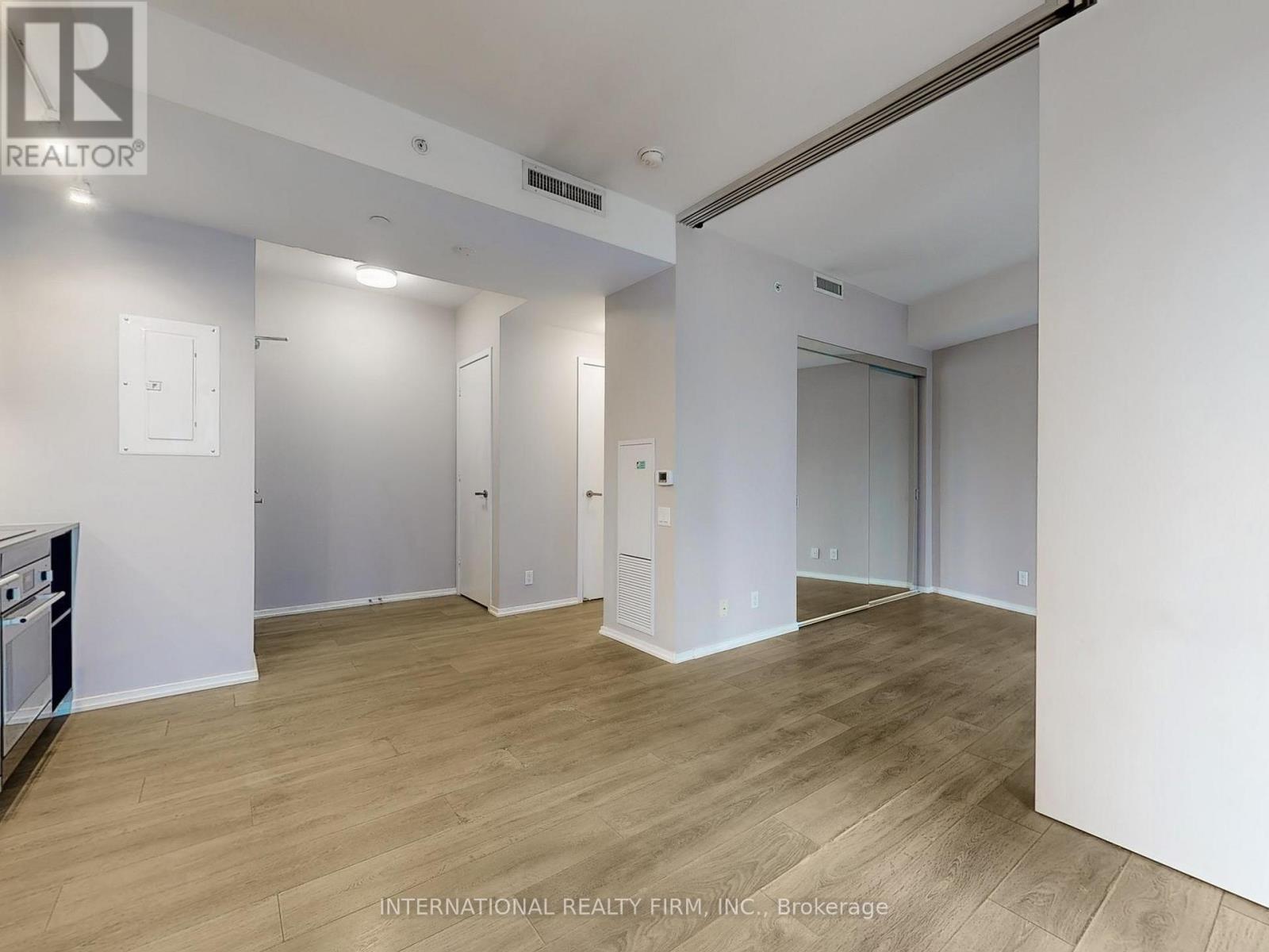 1712 - 125 Peter Street, Toronto, Ontario  M5V 0M3 - Photo 13 - C12493770