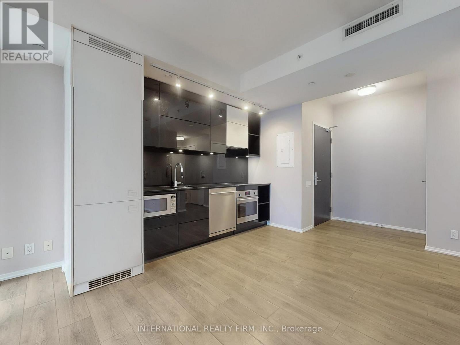 1712 - 125 Peter Street, Toronto, Ontario  M5V 0M3 - Photo 14 - C12493770