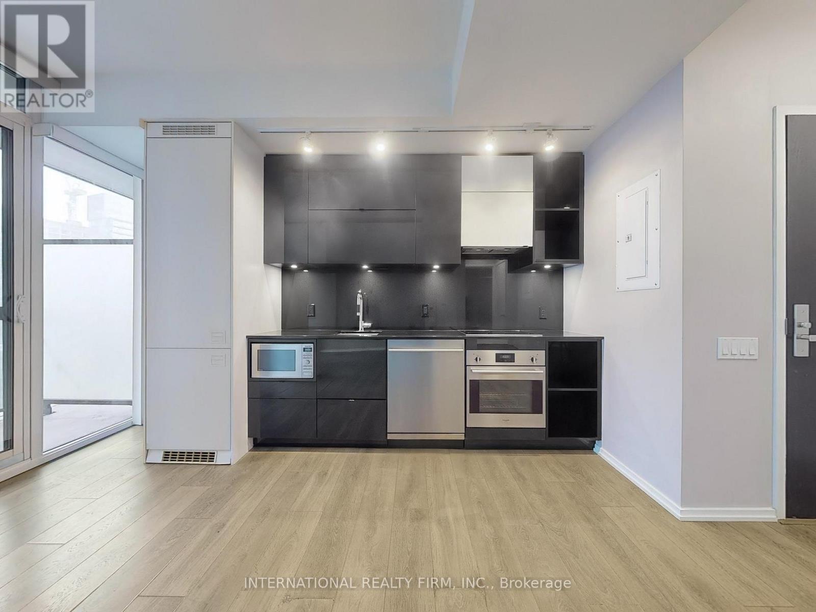 1712 - 125 Peter Street, Toronto, Ontario  M5V 0M3 - Photo 15 - C12493770