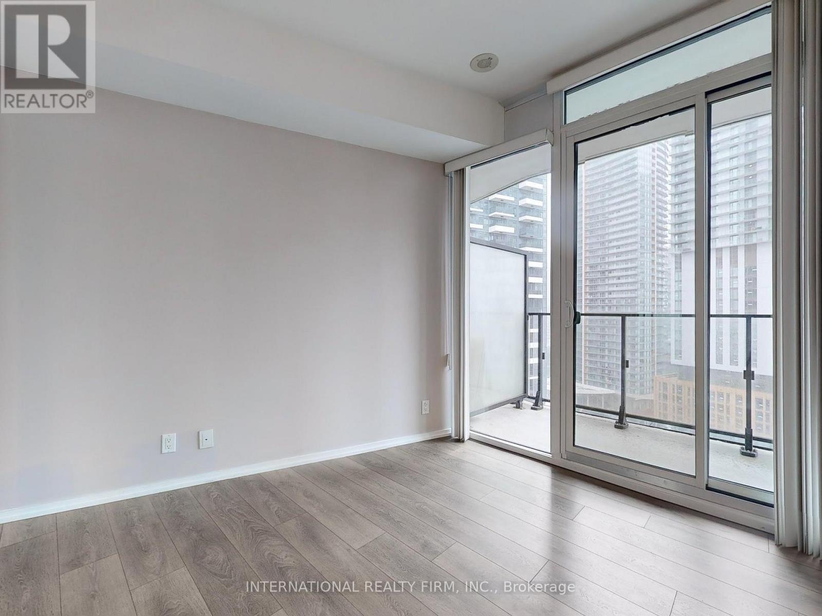 1712 - 125 Peter Street, Toronto, Ontario  M5V 0M3 - Photo 17 - C12493770