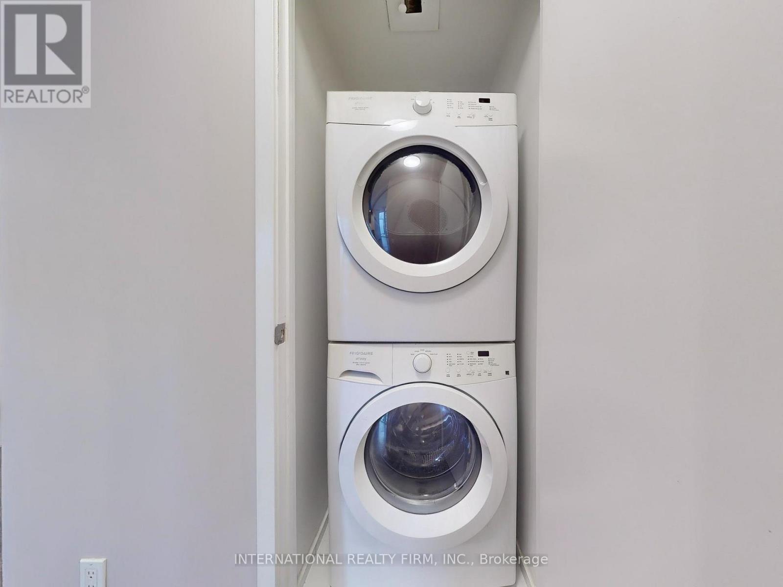 1712 - 125 Peter Street, Toronto, Ontario  M5V 0M3 - Photo 22 - C12493770