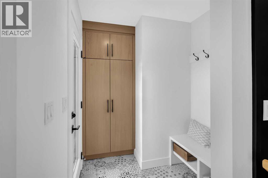 3623 Logan Crescent Sw, Calgary, Alberta  T3E 5Z6 - Photo 17 - A2212561