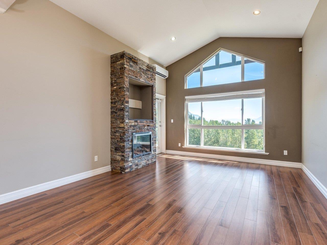 307 33755 7th Avenue, Mission, British Columbia  V2V 0A4 - Photo 8 - R3063338