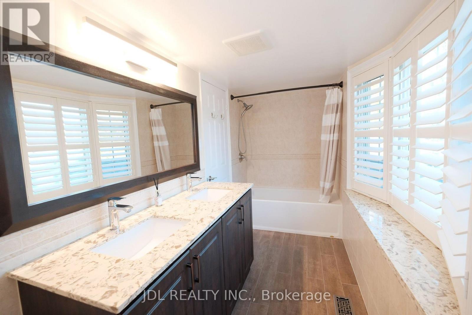 53 Fern Valley Crescent, Richmond Hill, Ontario  L4E 2J3 - Photo 20 - N12489342