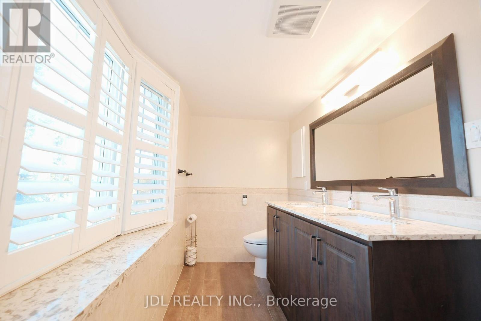 53 Fern Valley Crescent, Richmond Hill, Ontario  L4E 2J3 - Photo 21 - N12489342