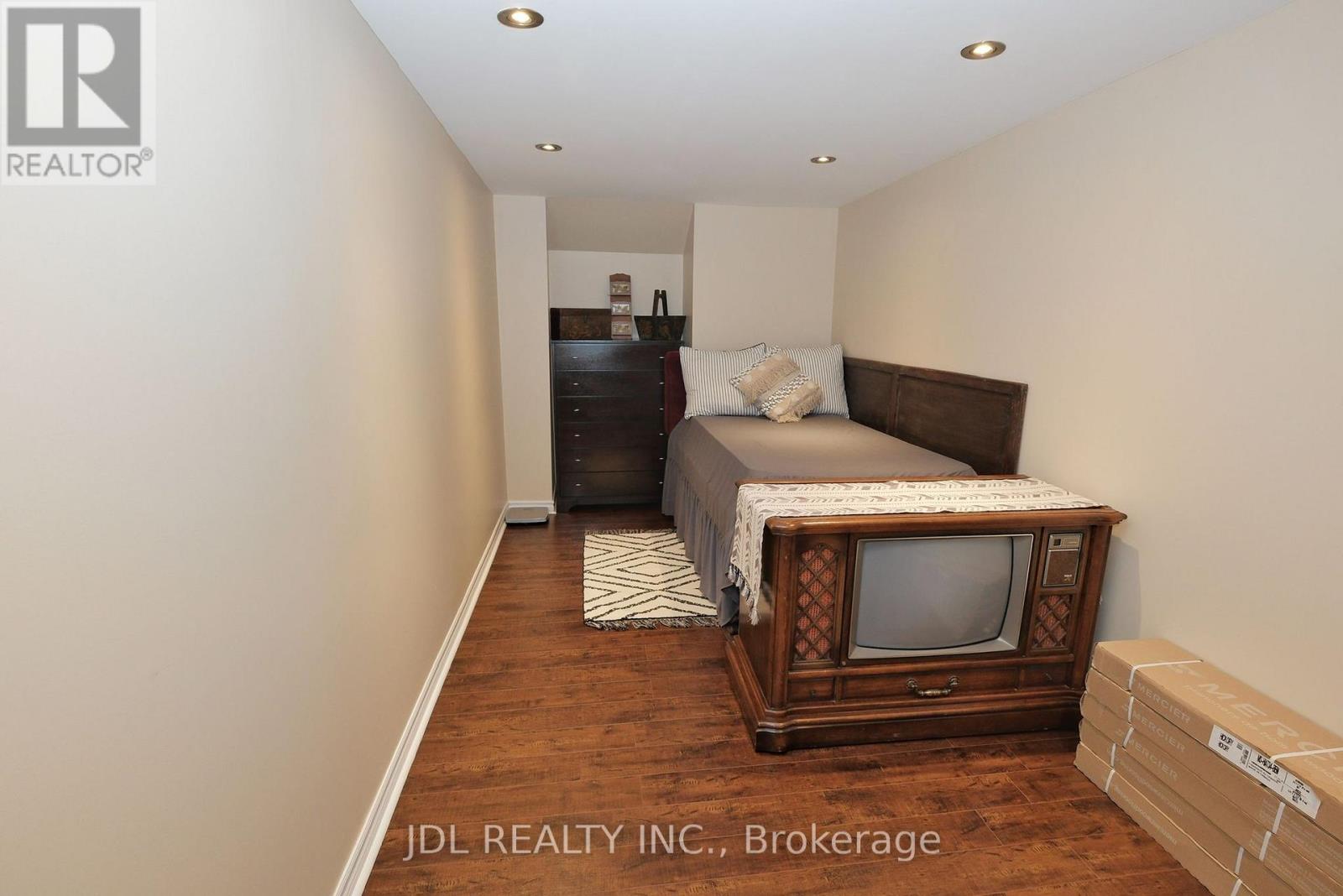 53 Fern Valley Crescent, Richmond Hill, Ontario  L4E 2J3 - Photo 26 - N12489342