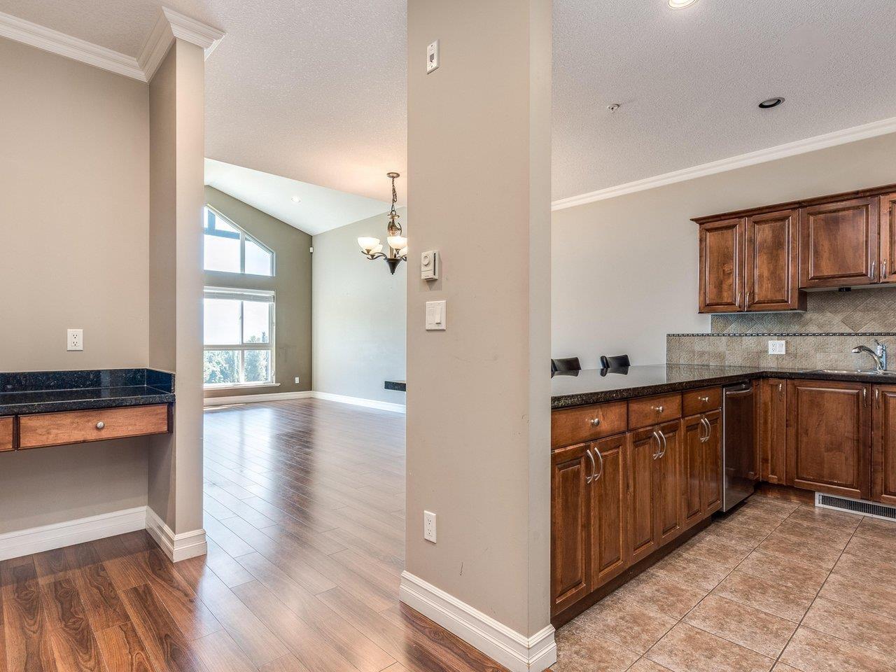 307 33755 7th Avenue, Mission, British Columbia  V2V 0A4 - Photo 3 - R3063338