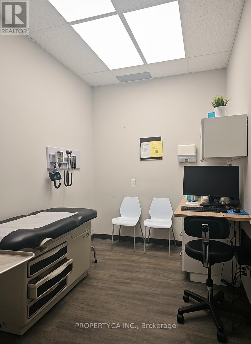 200 Windflower Gate, Vaughan, Ontario  L4L 9C3 - Photo 3 - N12493662