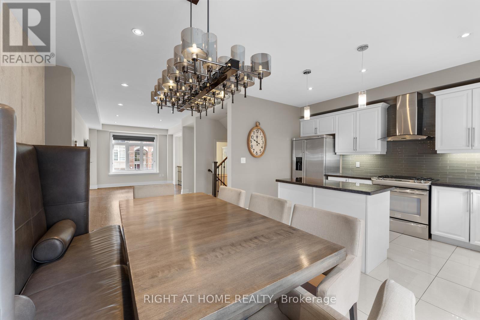 18 Isaac Devins Avenue, Vaughan, Ontario  L4L 0A4 - Photo 12 - N12493674