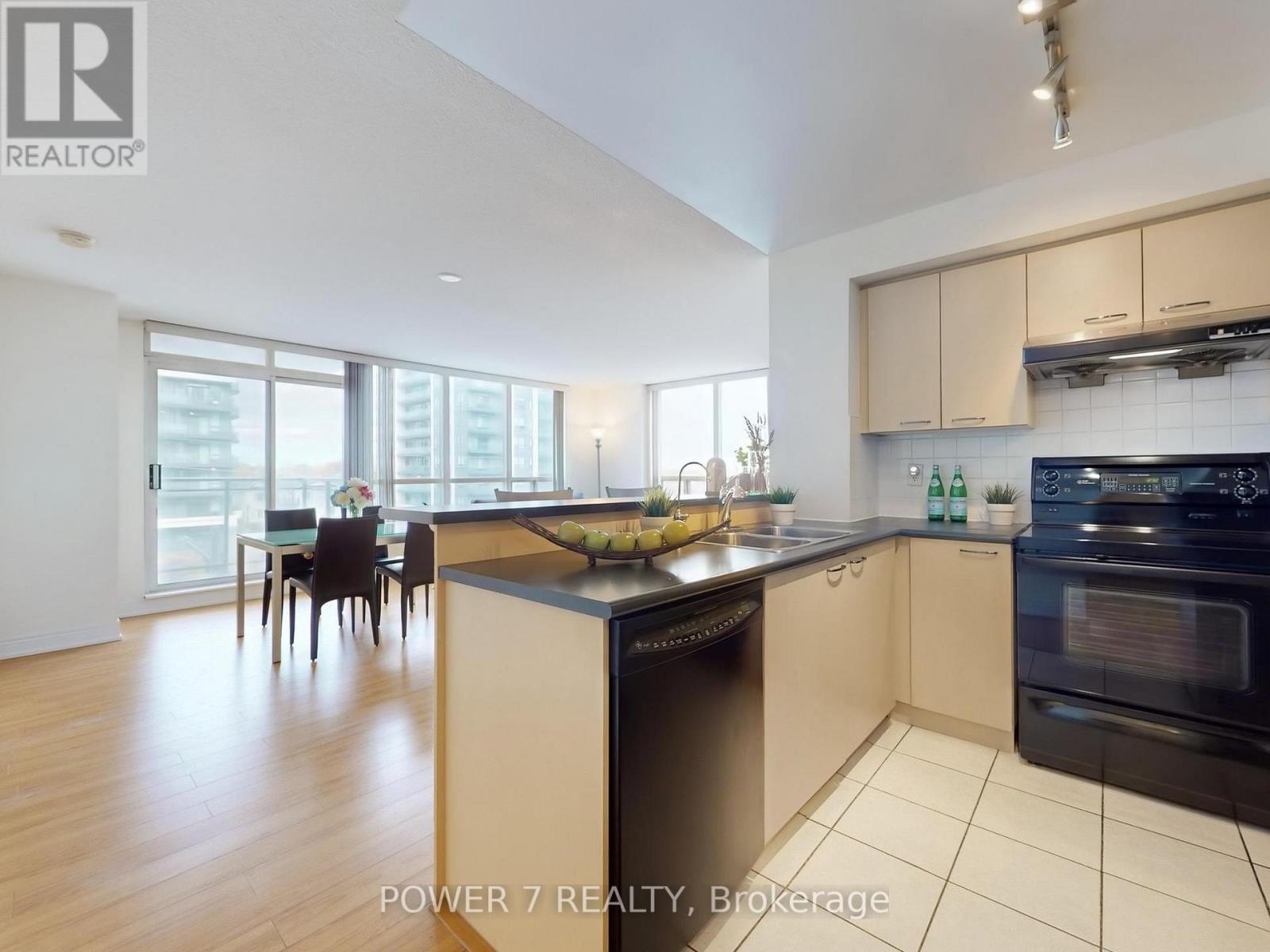 618 - 48 Suncrest Boulevard, Markham, Ontario  L3T 7Y5 - Photo 16 - N12493722