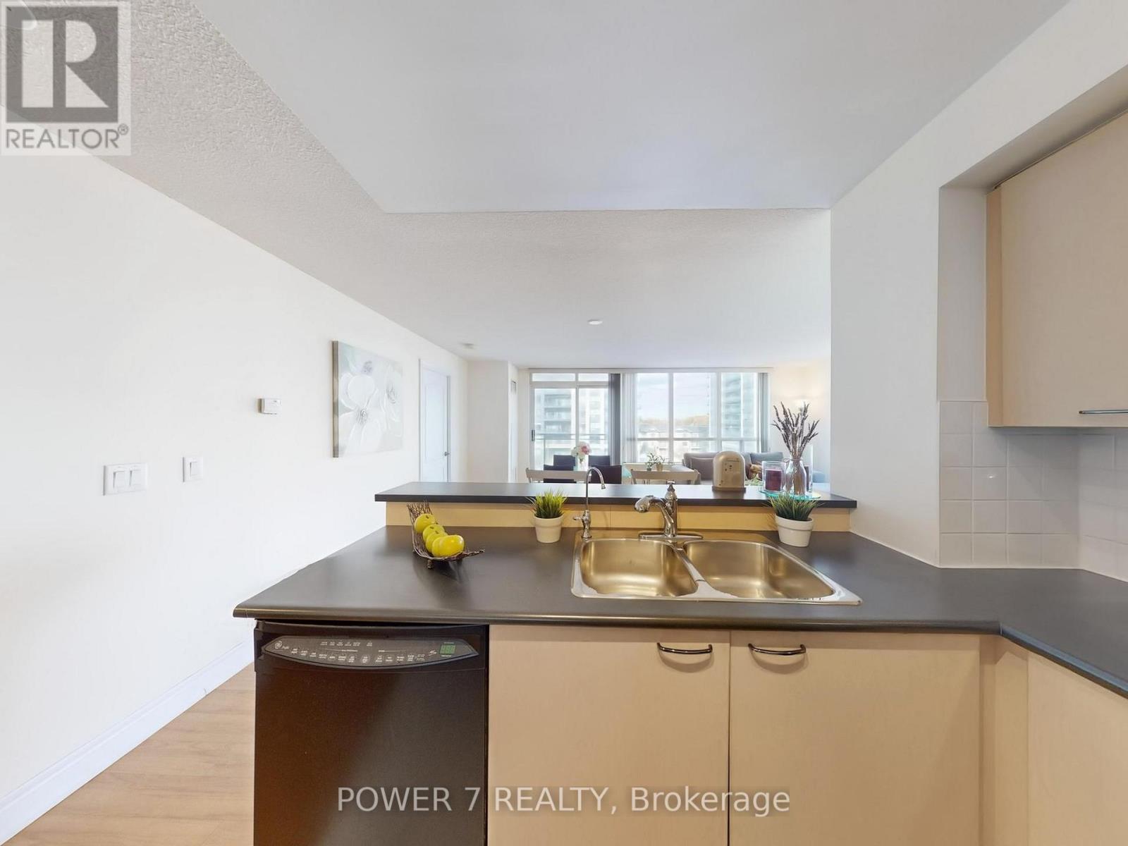 618 - 48 Suncrest Boulevard, Markham, Ontario  L3T 7Y5 - Photo 17 - N12493722