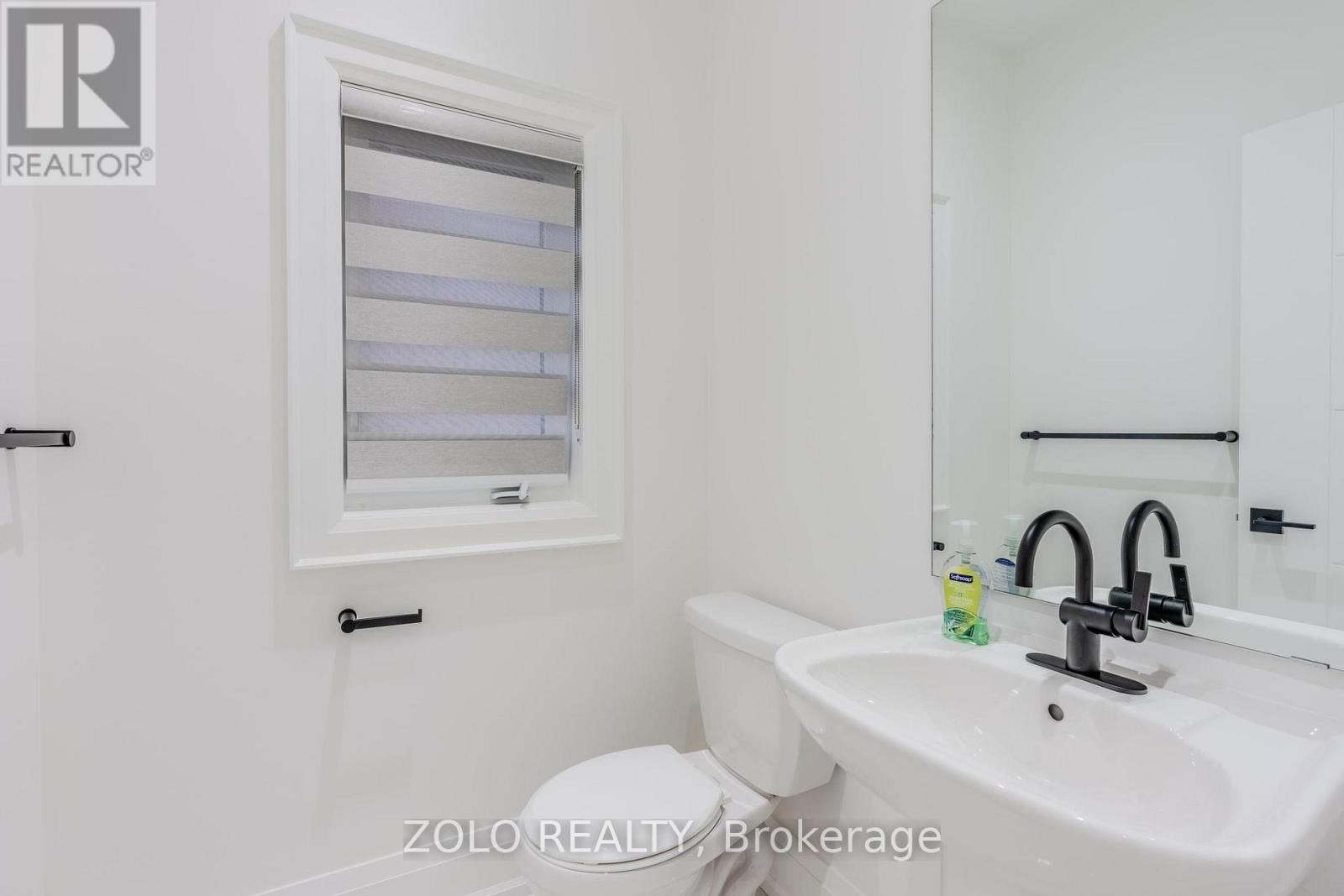 Upper - 1355 Broderick Street, Innisfil, Ontario  L9S 0P5 - Photo 13 - N12493756