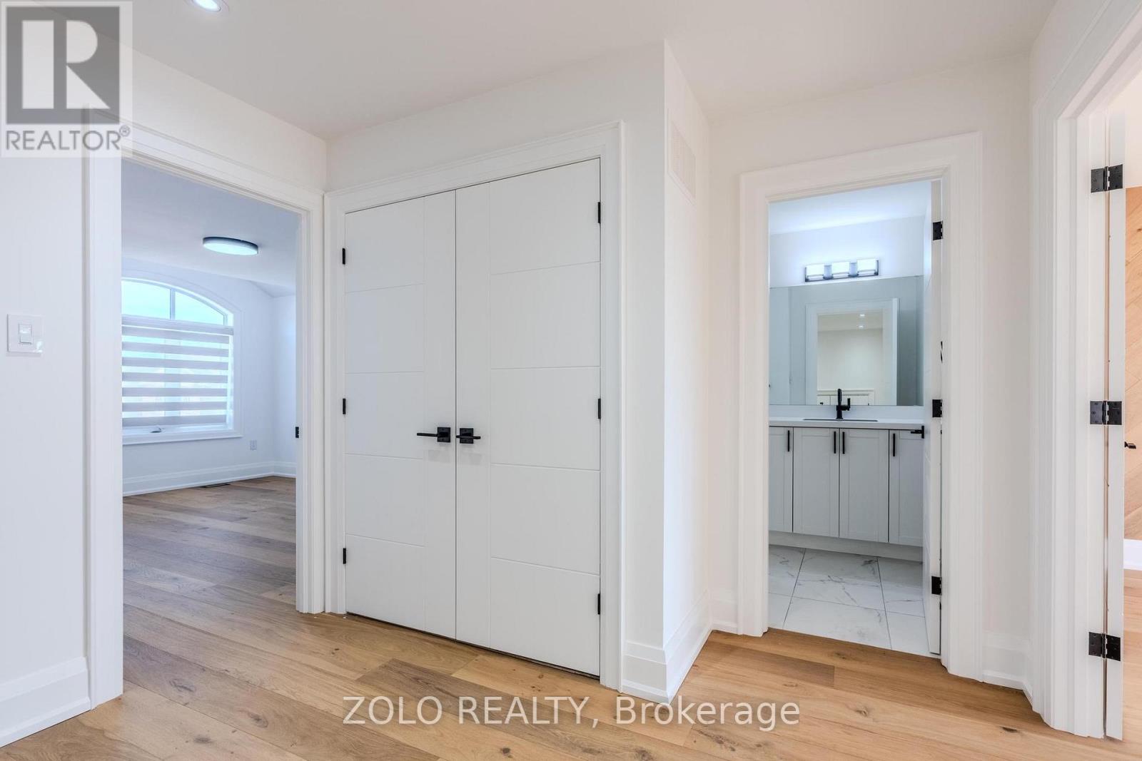 Upper - 1355 Broderick Street, Innisfil, Ontario  L9S 0P5 - Photo 5 - N12493756