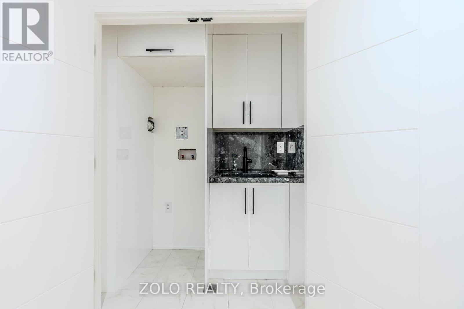 Upper - 1355 Broderick Street, Innisfil, Ontario  L9S 0P5 - Photo 6 - N12493756