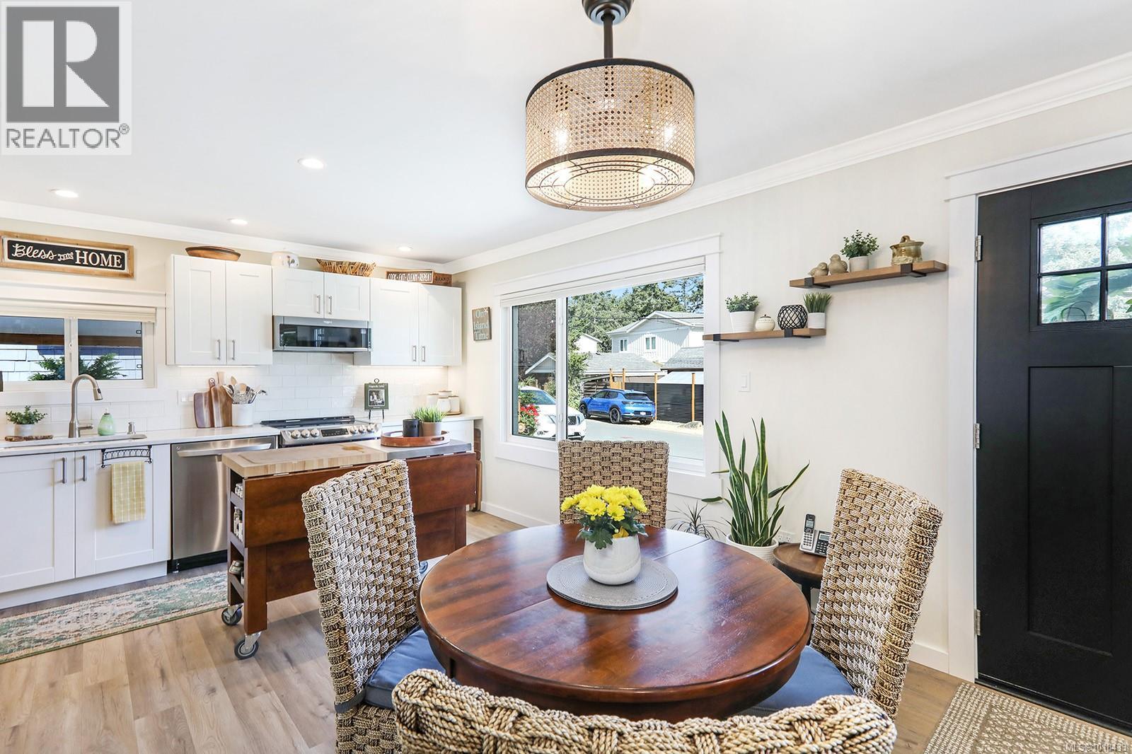 491 Windslow Rd, Comox, British Columbia  V9M 3T8 - Photo 7 - 1018433