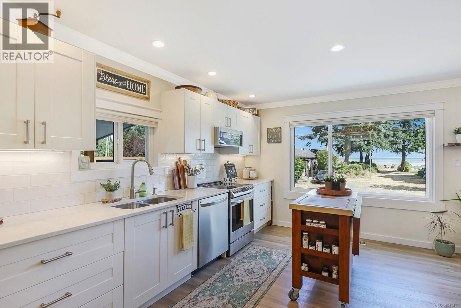 491 Windslow Rd, Comox, British Columbia