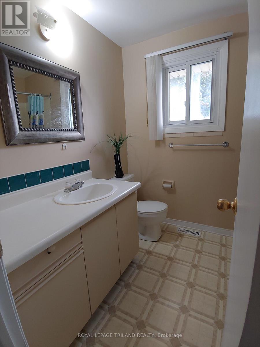 1004 Lawson Road, London North, Ontario  N6G 3M2 - Photo 13 - X12493798