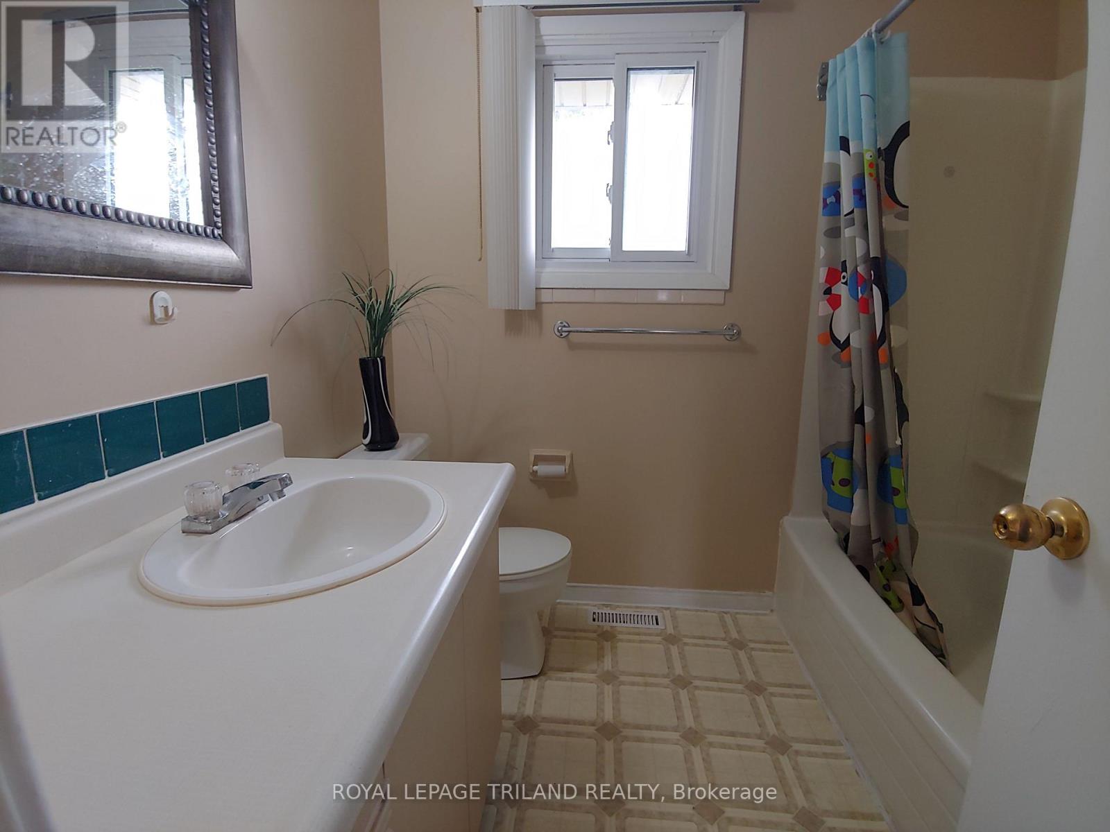 1004 Lawson Road, London North, Ontario  N6G 3M2 - Photo 14 - X12493798