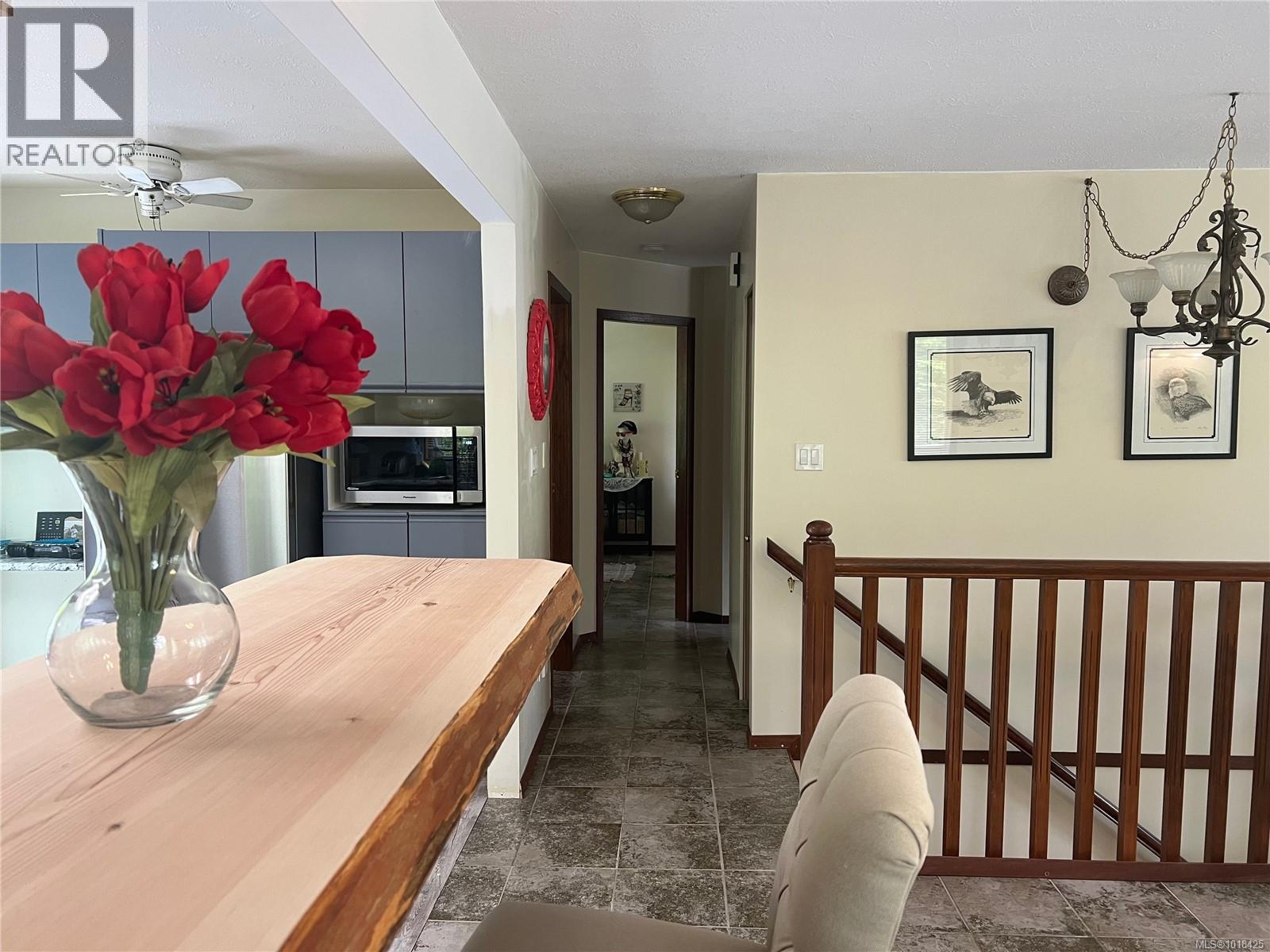 514 Cedar Cres, Gold River, British Columbia  V0P 1G0 - Photo 5 - 1018425