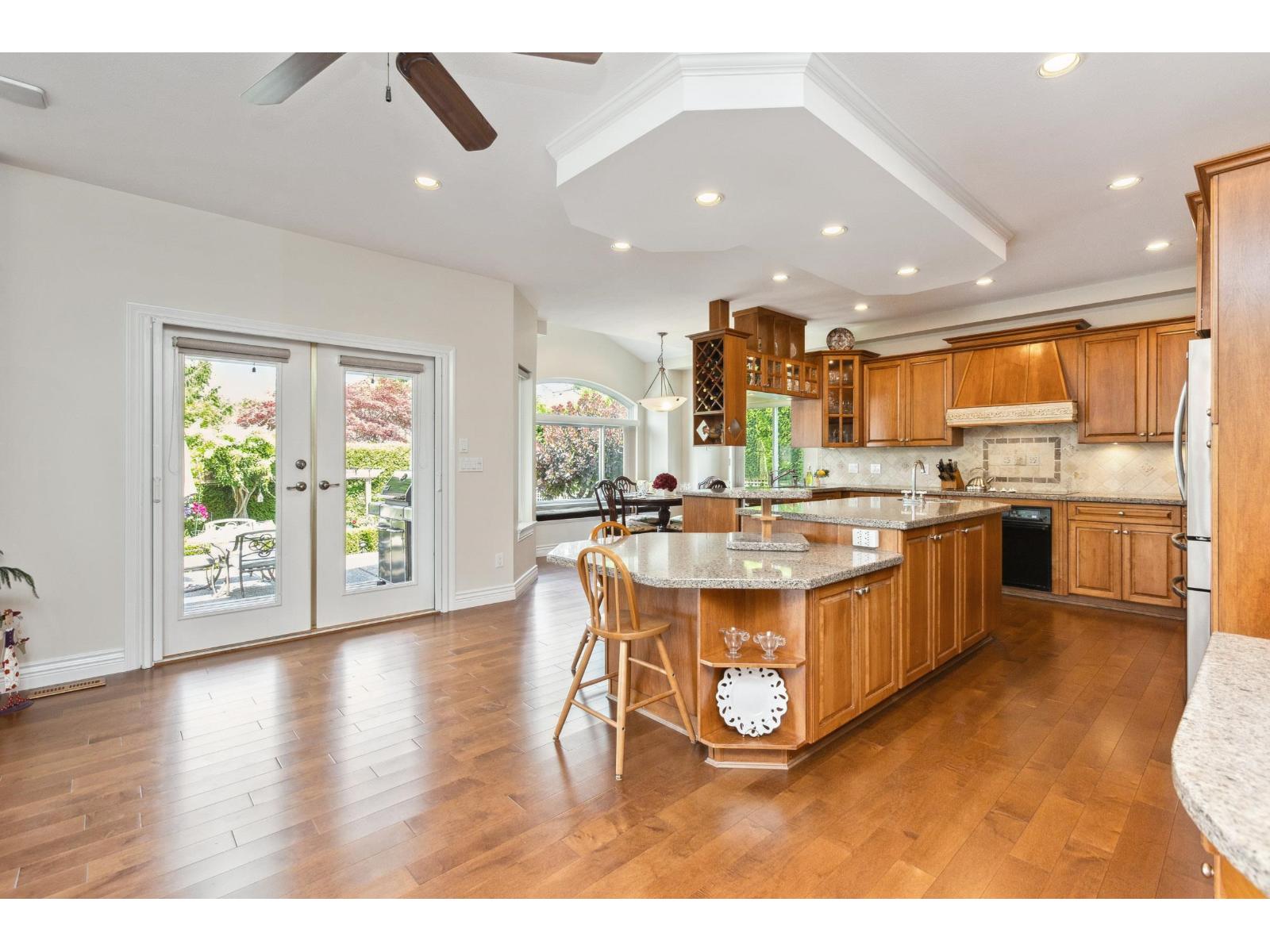 16221 Morgan Creek Crescent, Surrey, British Columbia  V3Z 0J2 - Photo 8 - R3063416