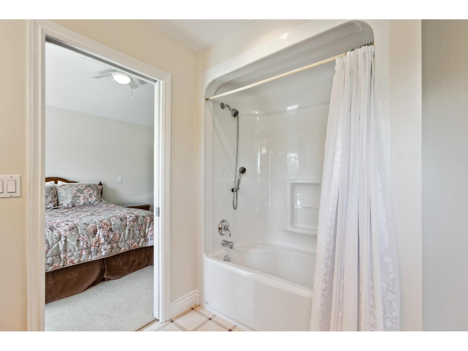 16221 Morgan Creek Crescent, Surrey, British Columbia  V3Z 0J2 - Photo 27 - R3063416