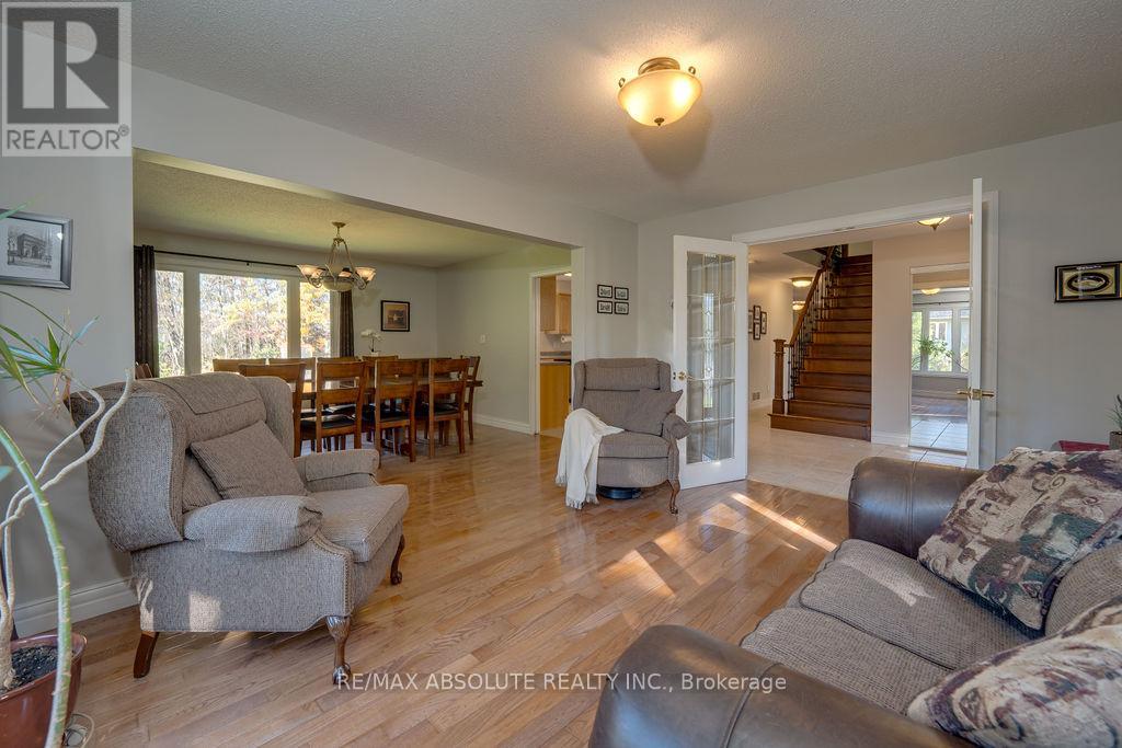 7089 Bush Drive, Ottawa, Ontario  K4P 1M8 - Photo 5 - X12493778