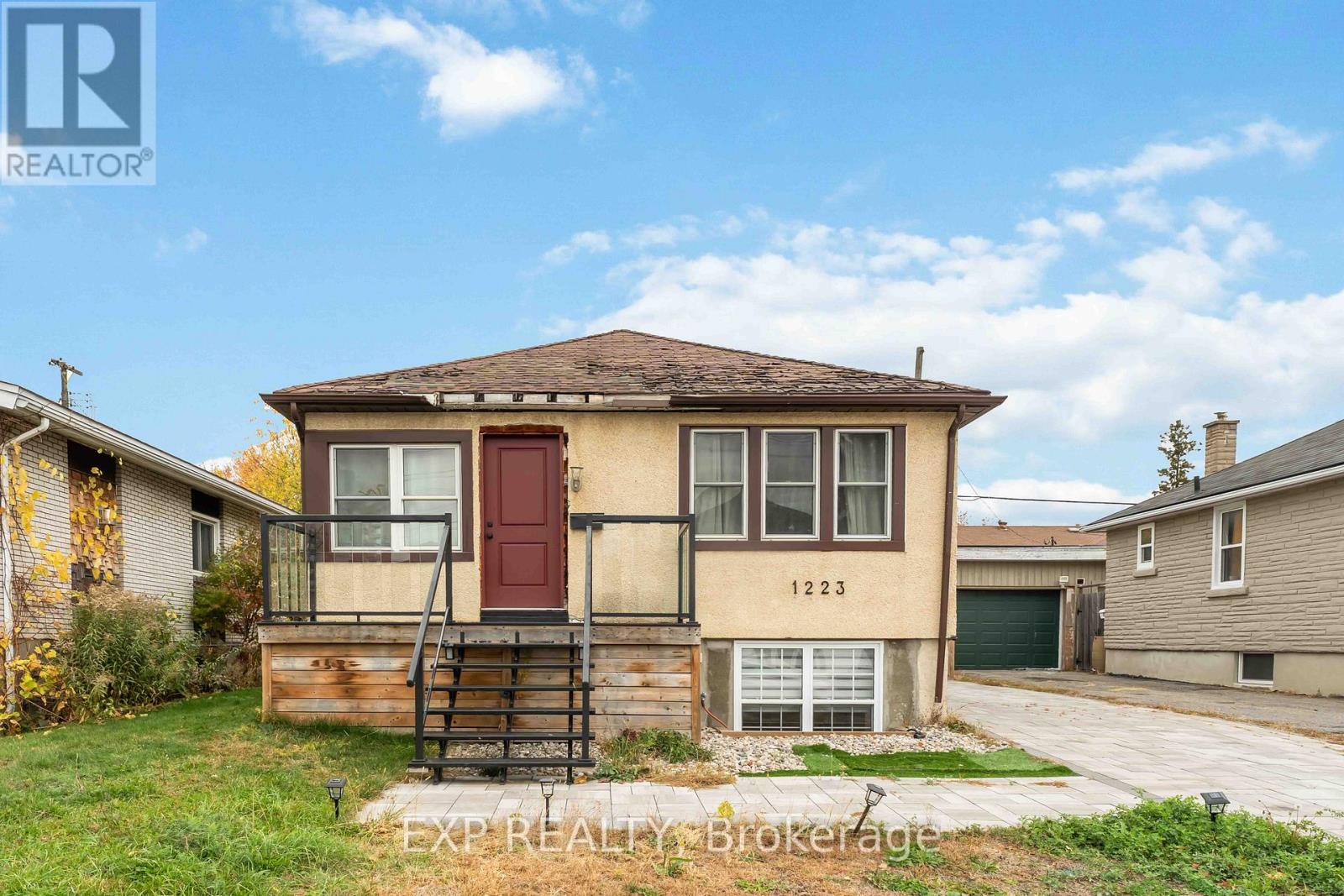 B - 1223 KITCHENER AVENUE, Ottawa, Ontario