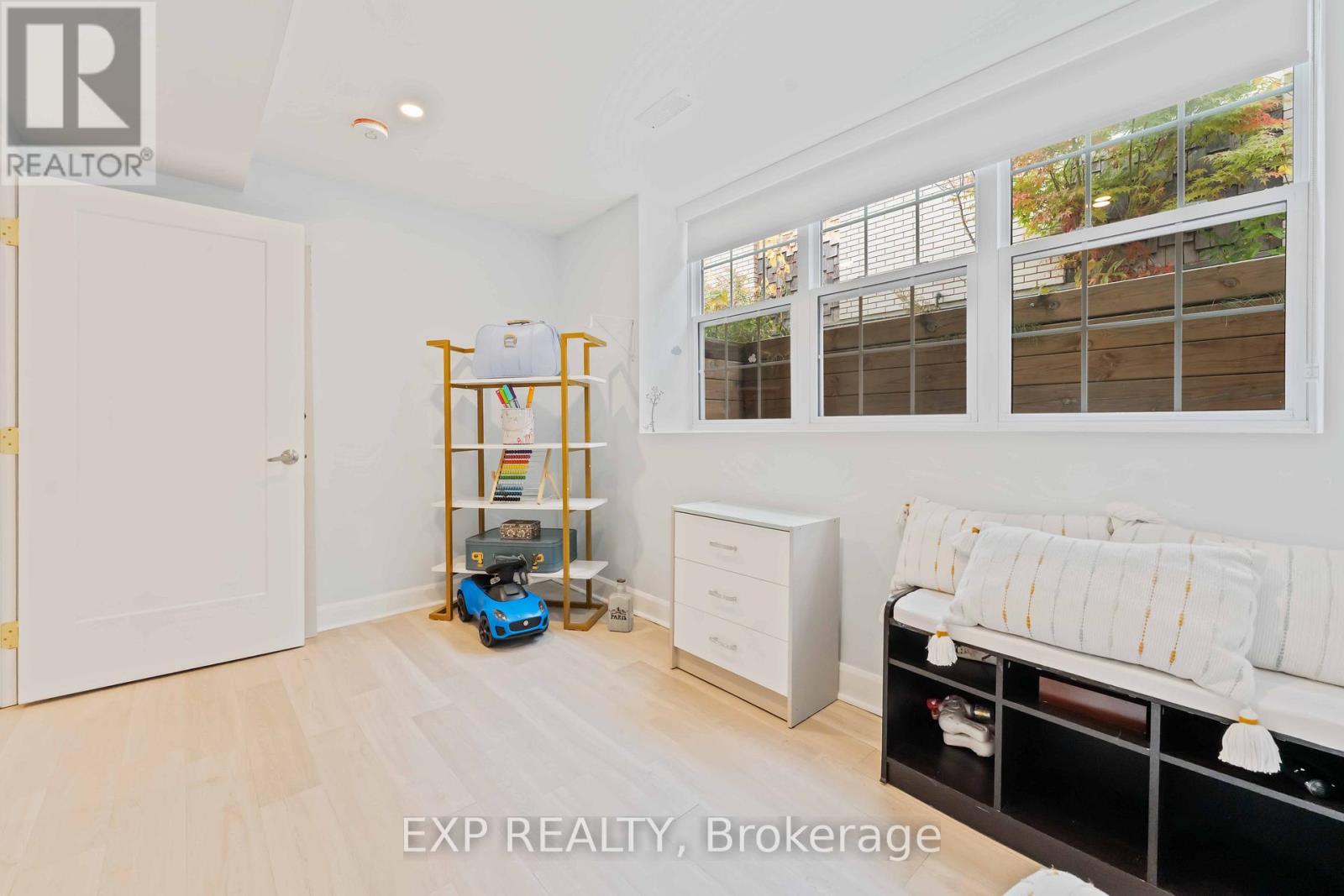 B - 1223 Kitchener Avenue, Ottawa, Ontario  K1V 6W4 - Photo 15 - X12493784