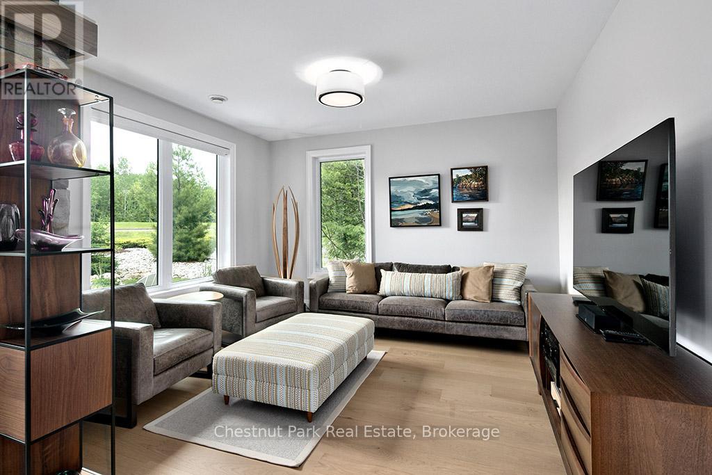 108 Stuart Court, Blue Mountains, Ontario  N0H 2P0 - Photo 17 - X12364564