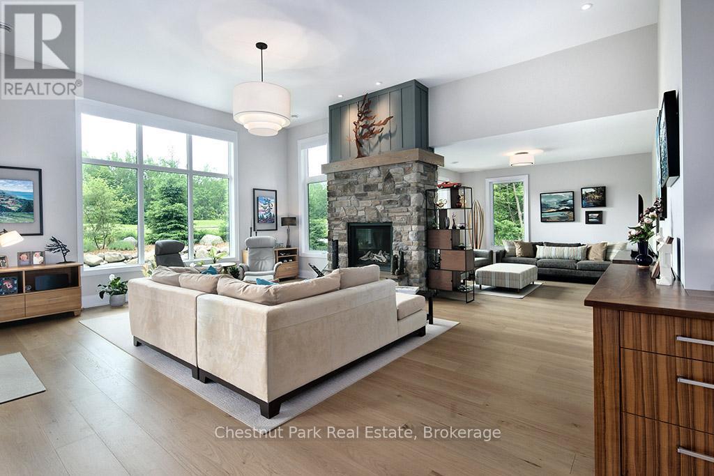 108 Stuart Court, Blue Mountains, Ontario  N0H 2P0 - Photo 5 - X12364564