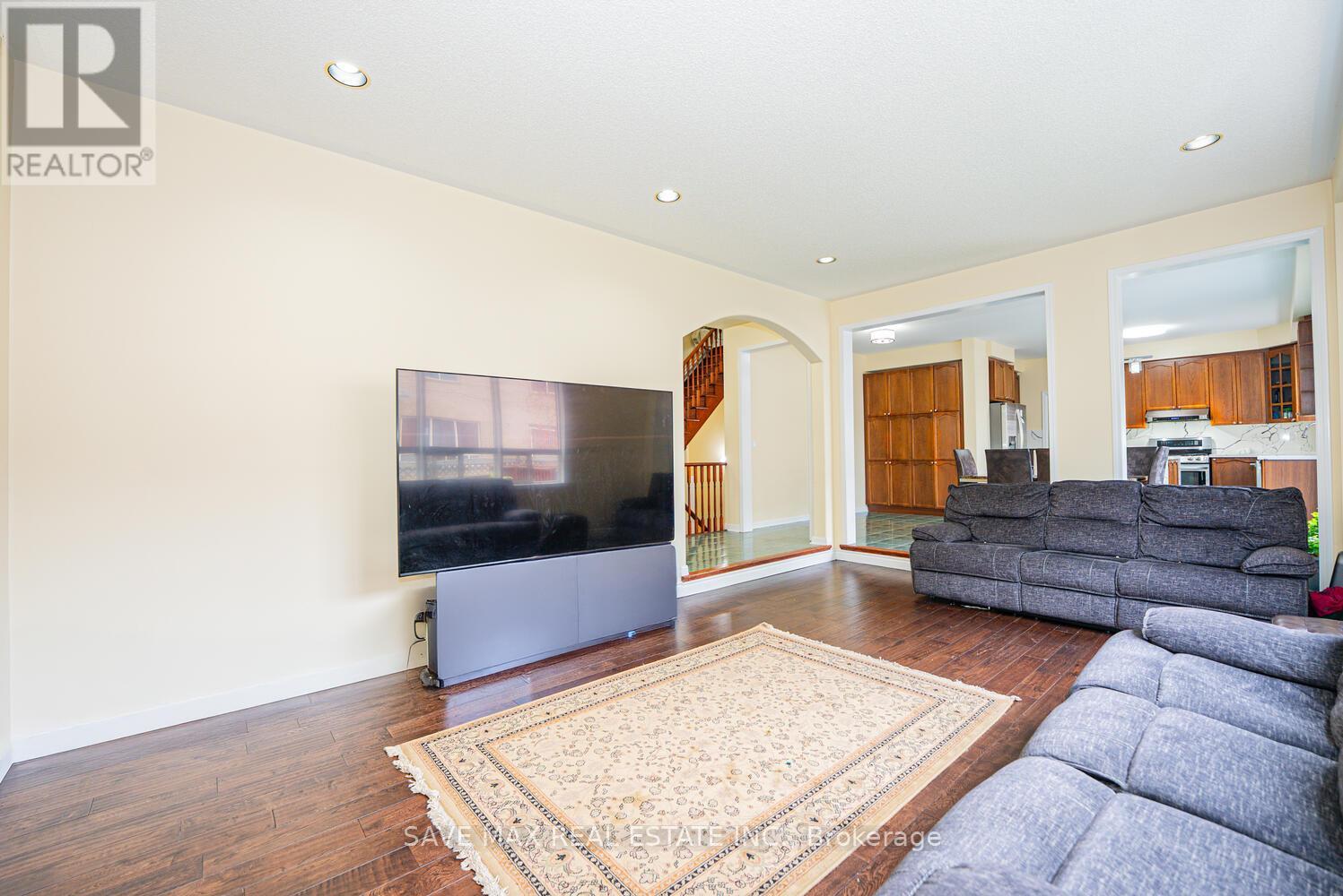 20 Binnery Drive, Brampton, Ontario  L6P 1A3 - Photo 13 - W12493668