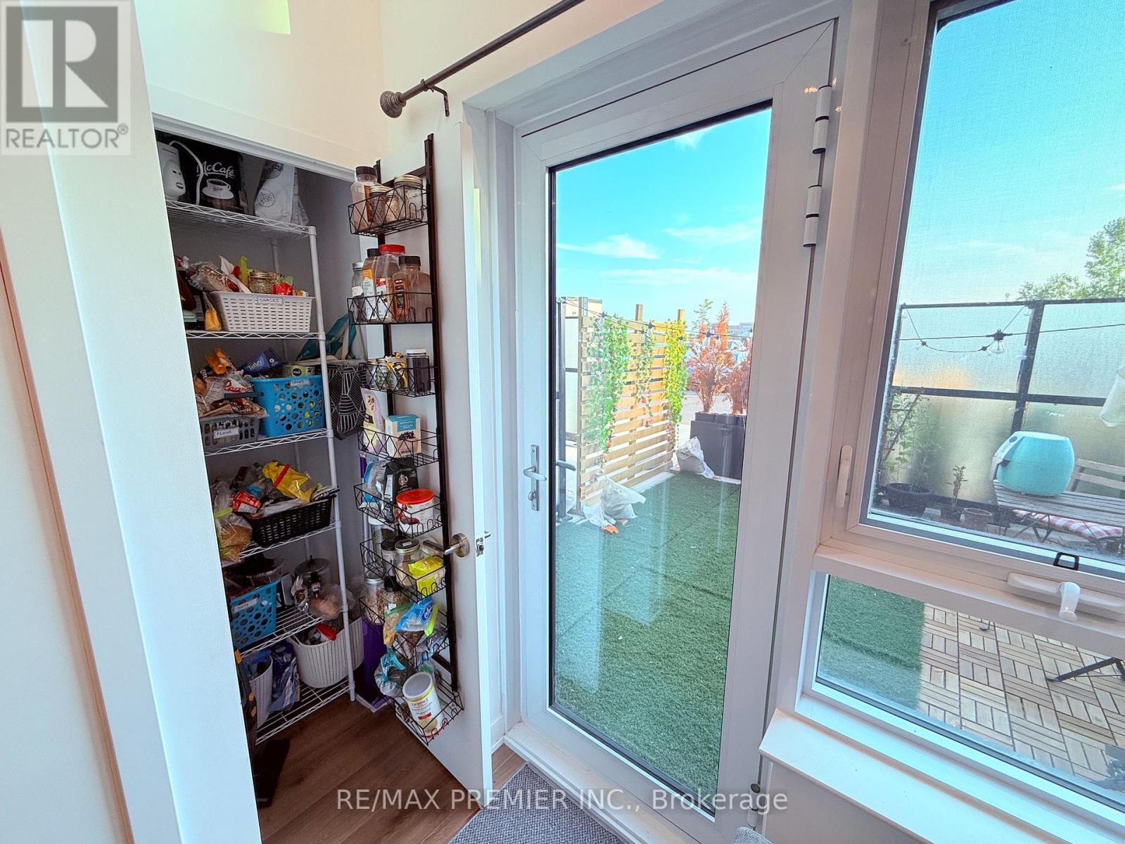 107 - 405 Dundas Street W, Oakville, Ontario  L6M 5P9 - Photo 14 - W12493680