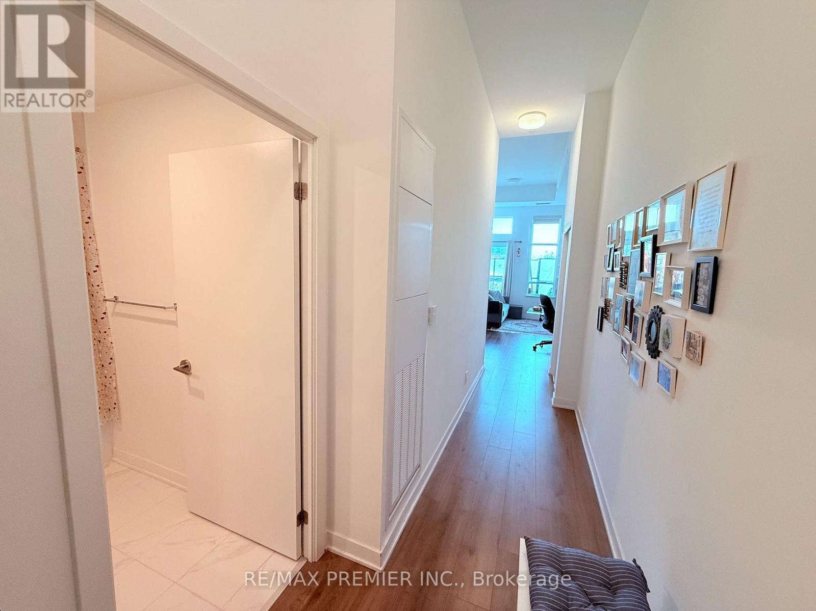 107 - 405 Dundas Street W, Oakville, Ontario  L6M 5P9 - Photo 9 - W12493680