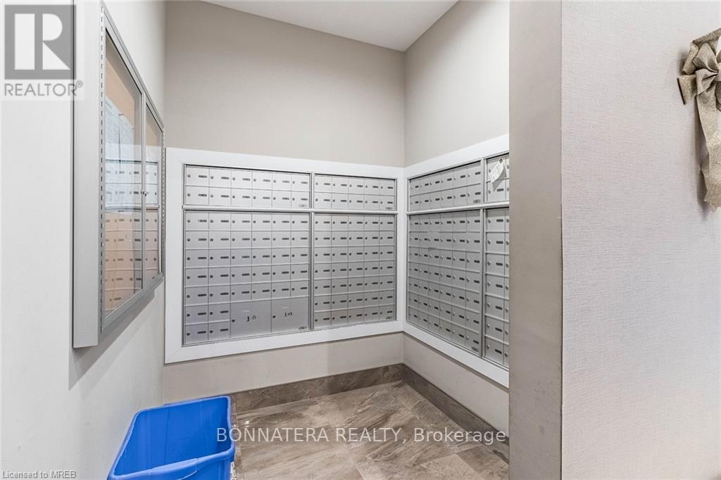 724 - 2486 Old Bronte Road, Oakville, Ontario  L6M 0Y4 - Photo 6 - W12493700