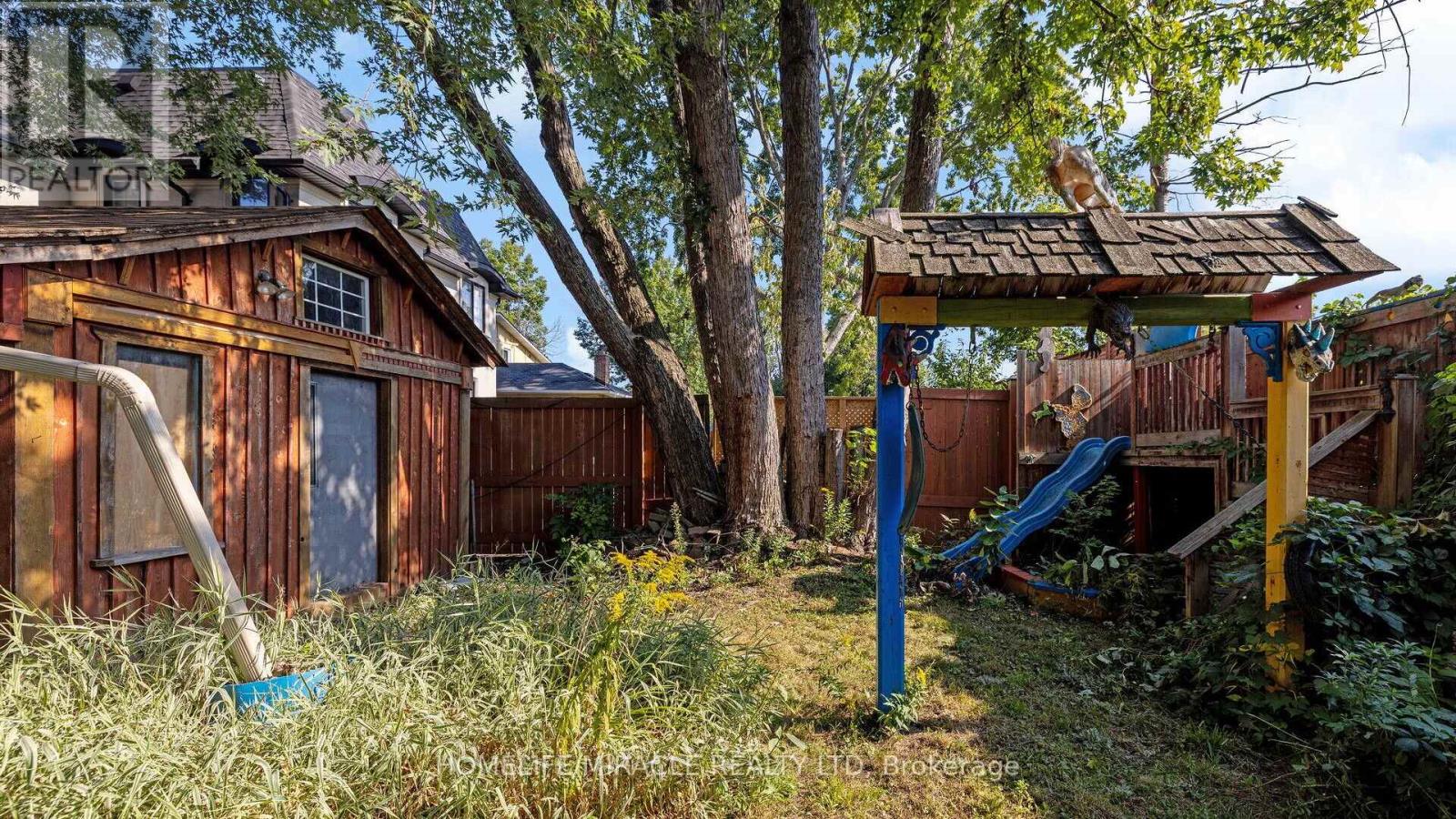 112 Troy Street, Mississauga, Ontario  L5G 1S7 - Photo 43 - W12493720