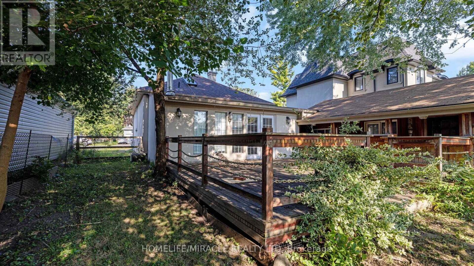 112 Troy Street, Mississauga, Ontario  L5G 1S7 - Photo 44 - W12493720