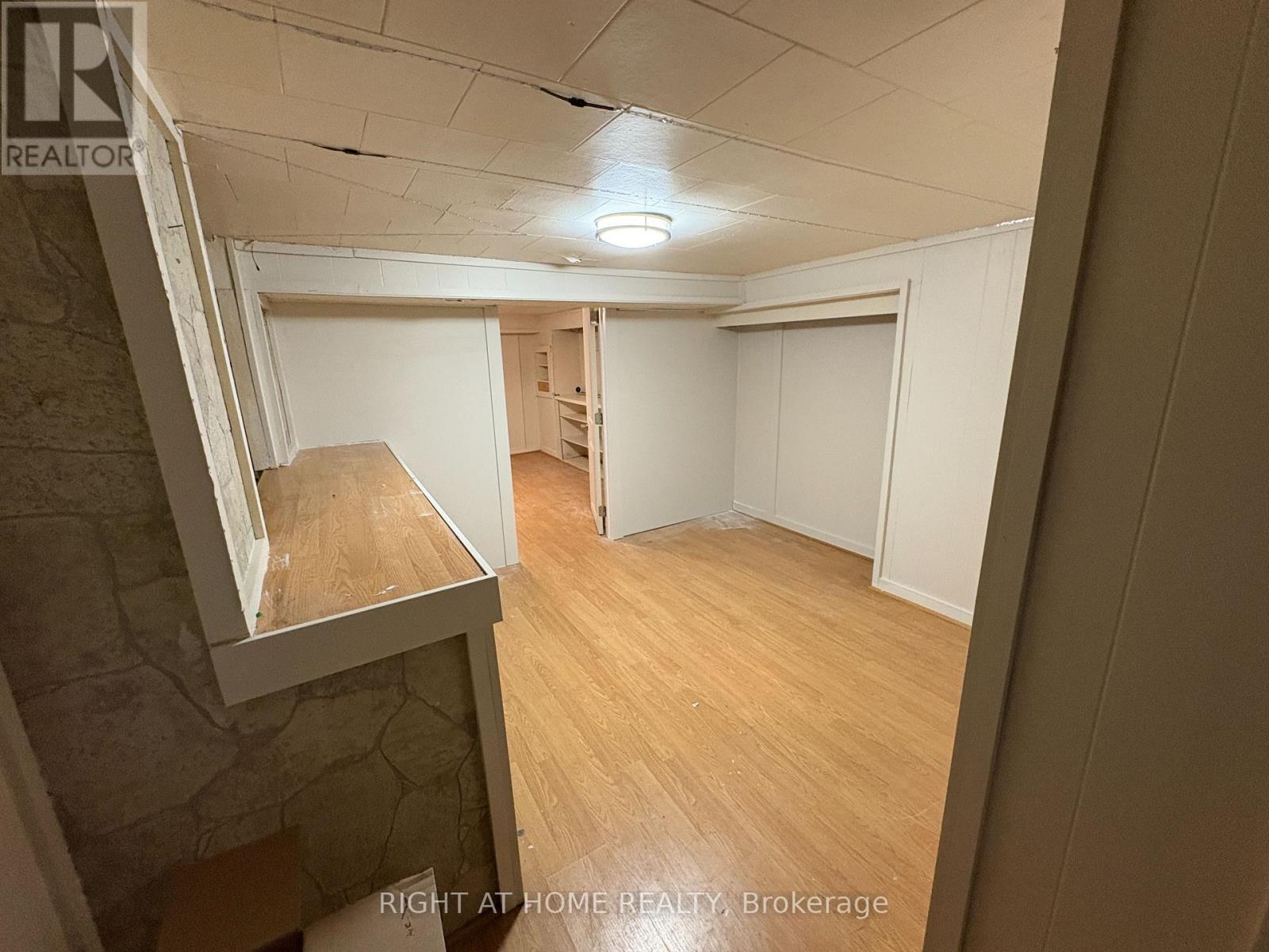 Lower - 779 Indian Road, Mississauga, Ontario  L5H 1R4 - Photo 4 - W12489456