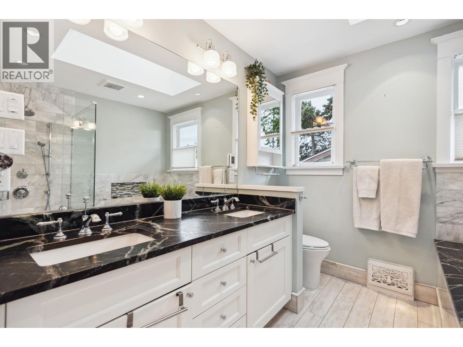 346 E 5th Street, North Vancouver, British Columbia  V7L 1L9 - Photo 26 - R3063445